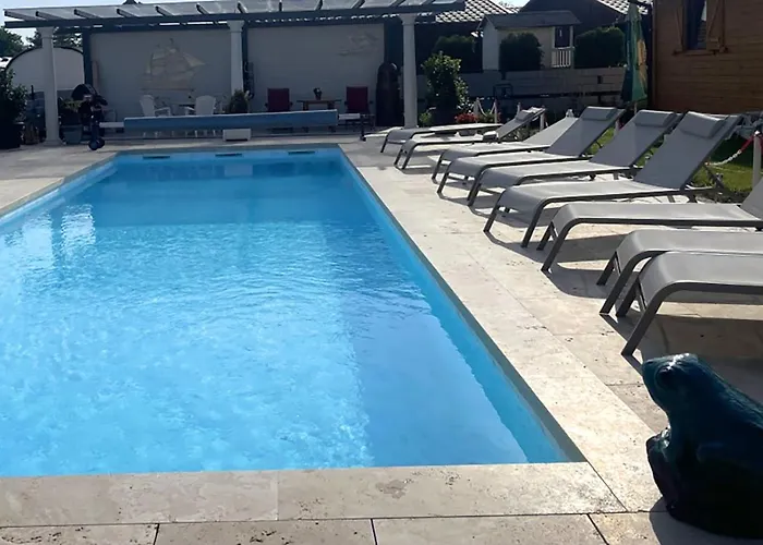 فندق مبيت وإفطار Nadmorski Sonet فيتشه